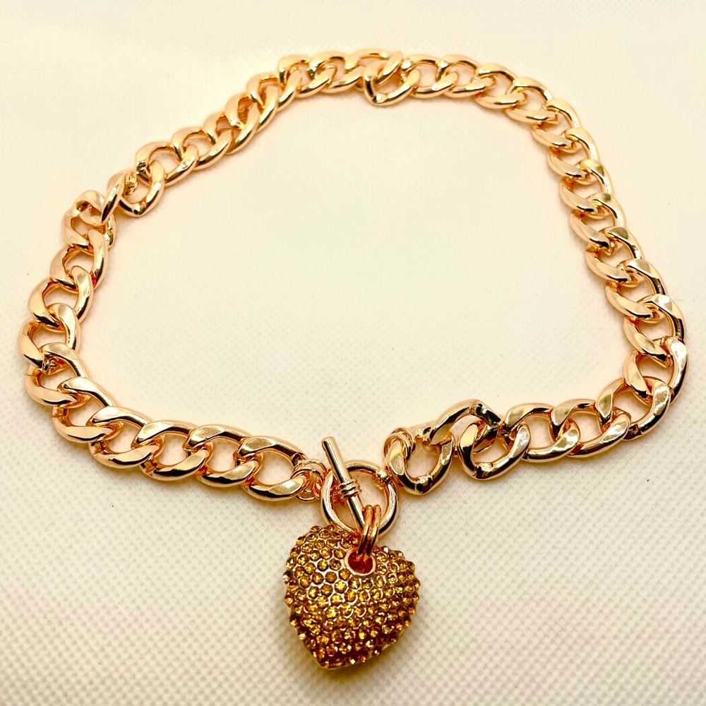Chunky heart chain